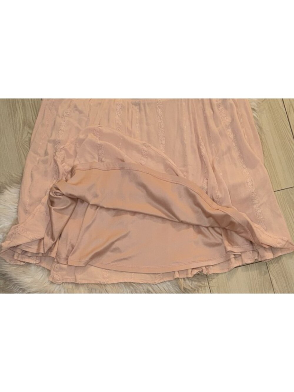 Torrid Flowy Skirt Embroidered Floral Lined Knee Length Womens Size 1 1X Pink - Picture 3 of 6